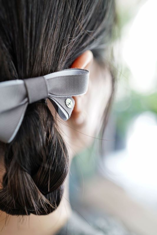 グレー ヘアクリップセット / Gray Ribbon Hair Clip Set