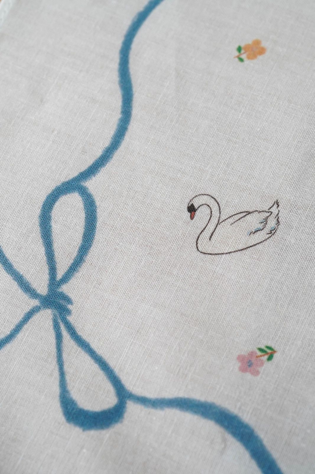 ハンカチ / Take Me Somewhere Nice Handkerchief