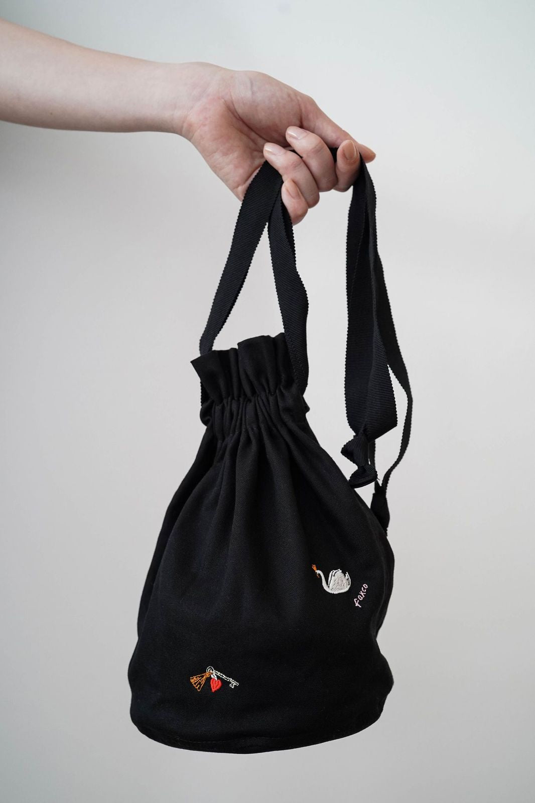 【10月末再販予定】ミニバッグ / Embroidered Bag