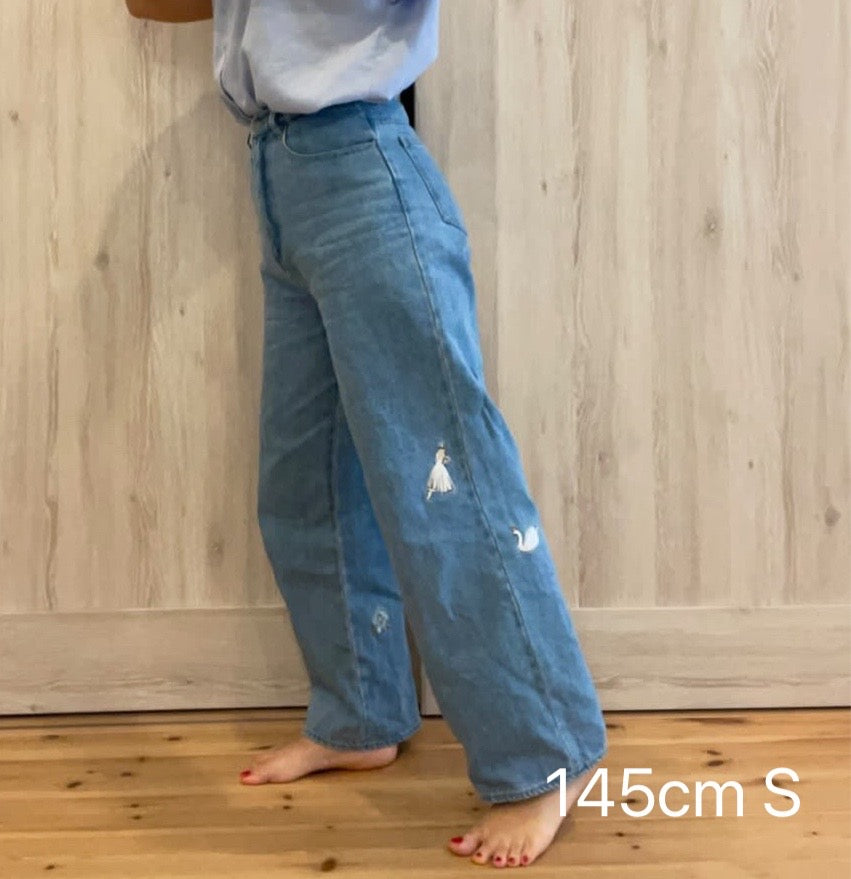ジーンズ / Embroidered Jeans