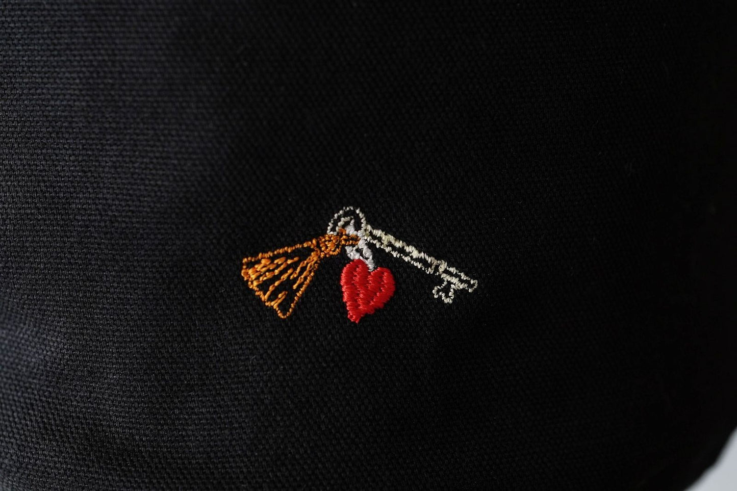 【10月末再販予定】ミニバッグ / Embroidered Bag