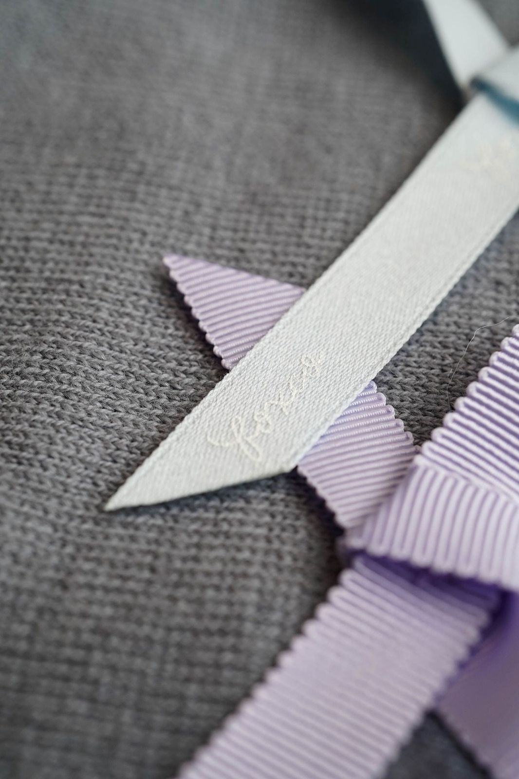 グレー ハーフスリーブセーター / Gray Half Sleeve Ribbon Jumper
